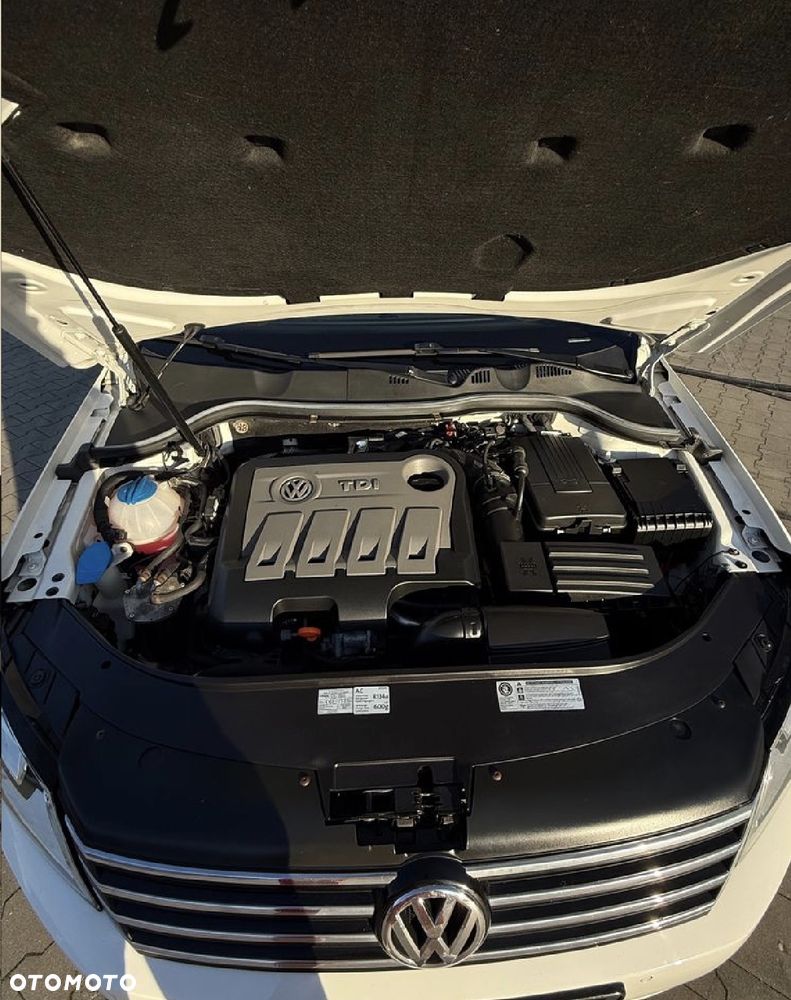 Volkswagen Passat - 10