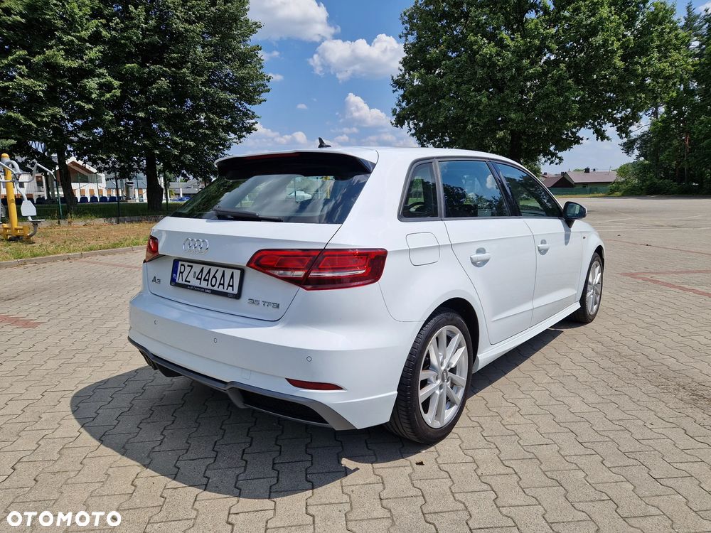 Audi A3 Sportback - 4