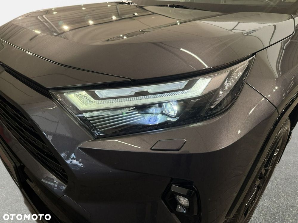 Toyota RAV4 - 10