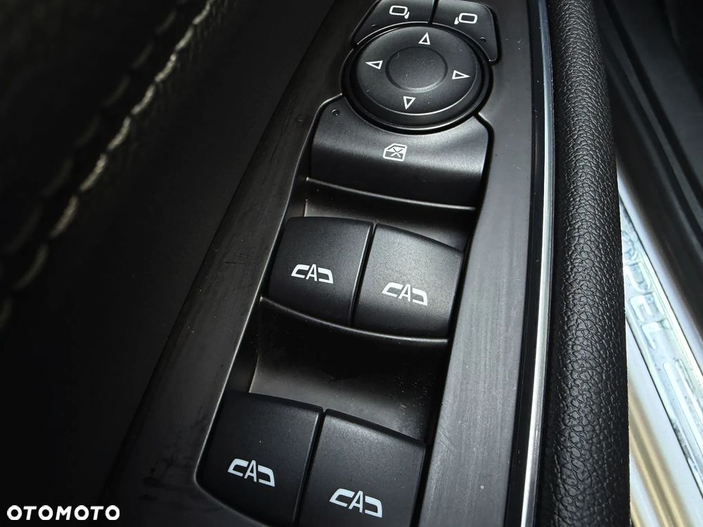 Opel Insignia 1.6 Dynamic - 33