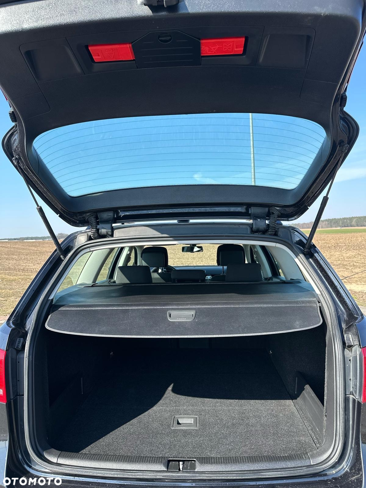 Volkswagen Passat 2.0 TDI Comfortline DSG - 12