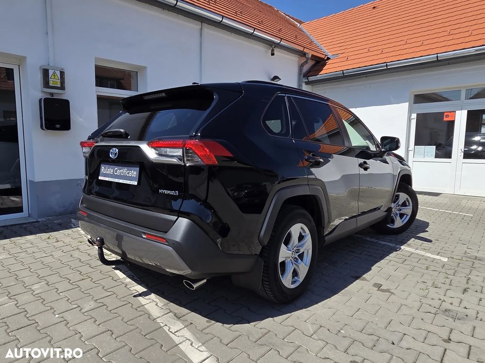 Toyota RAV4 - 10