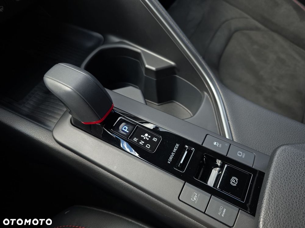 Toyota C-HR - 28