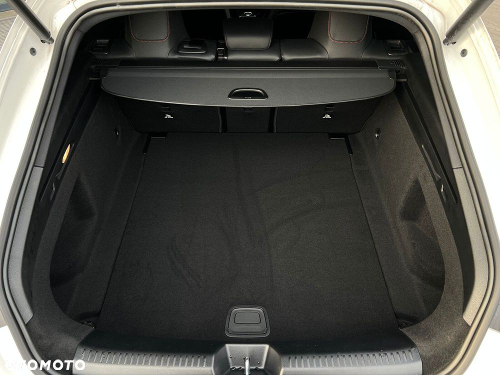 Mercedes-Benz CLA - 21