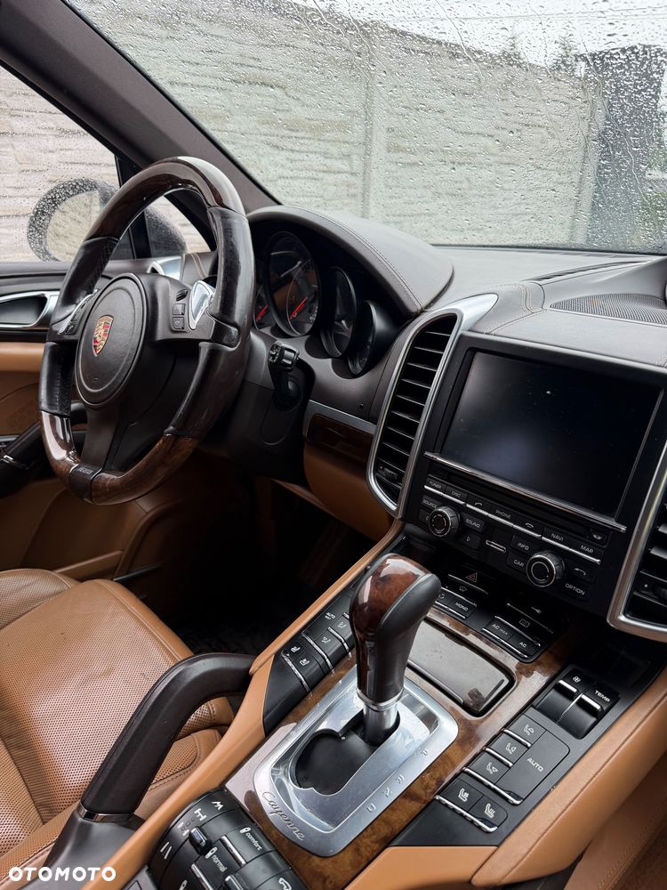 Porsche Cayenne - 9