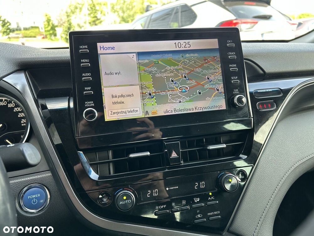 Toyota Camry 2.5 Hybrid Executive CVT - 16