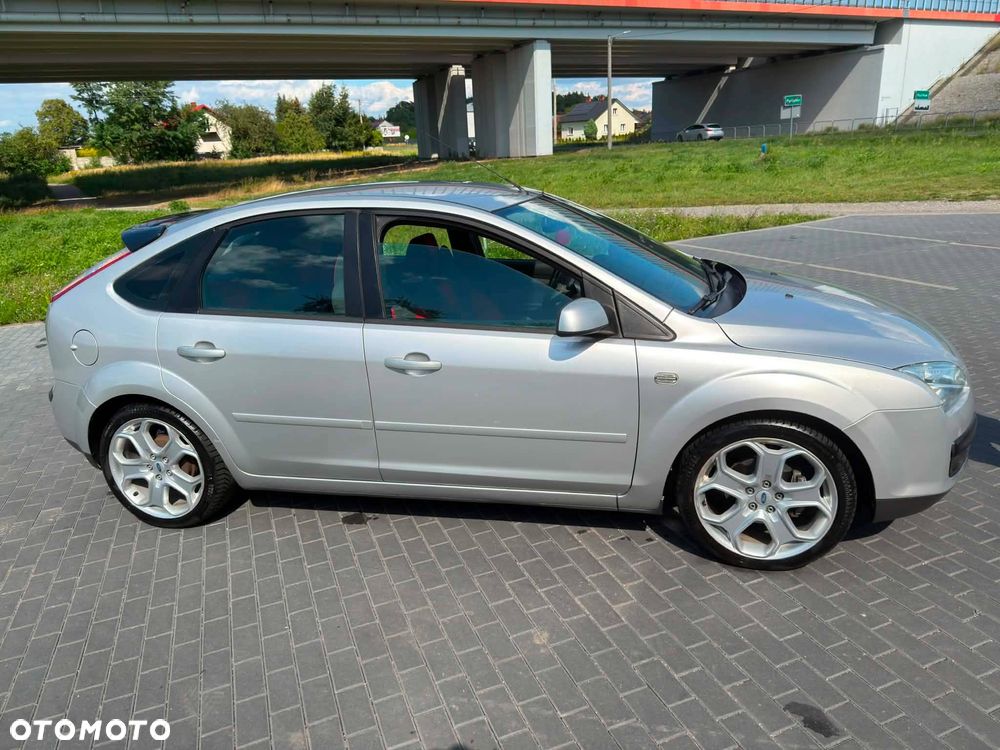 Ford Focus 1.6 Ti-VCT Platinium X - 4