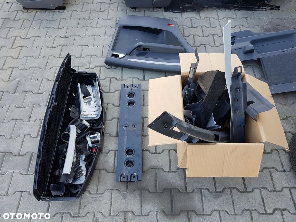 VW TOURAN 2 II 10-15r FOTELE PRZEKŁADKA Z VANA 7 OSÓB - 7