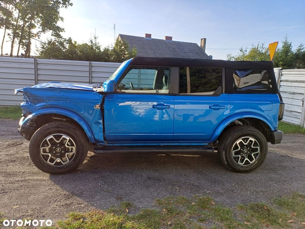 Ford Bronco - 2