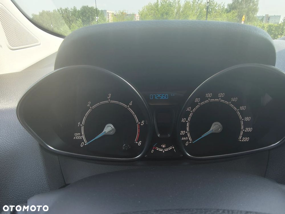 Ford Tourneo Courier 1.5 TDCi Titanium - 16