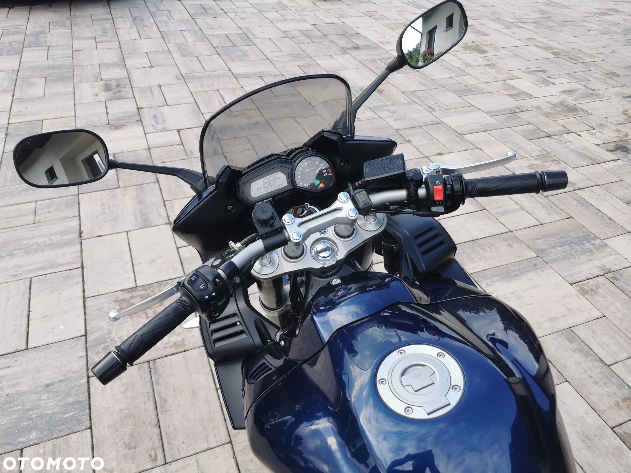 Yamaha FZ - 15