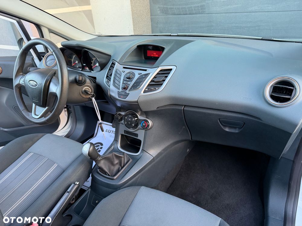 Ford Fiesta 1.25 Trend Edition - 19