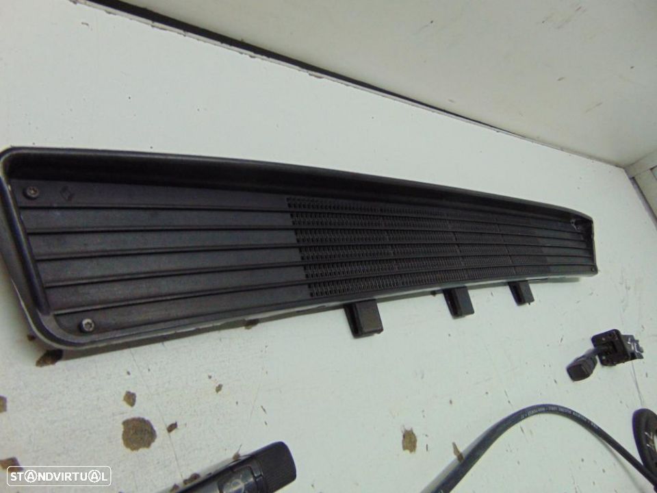 Renault 4L grelha - 8