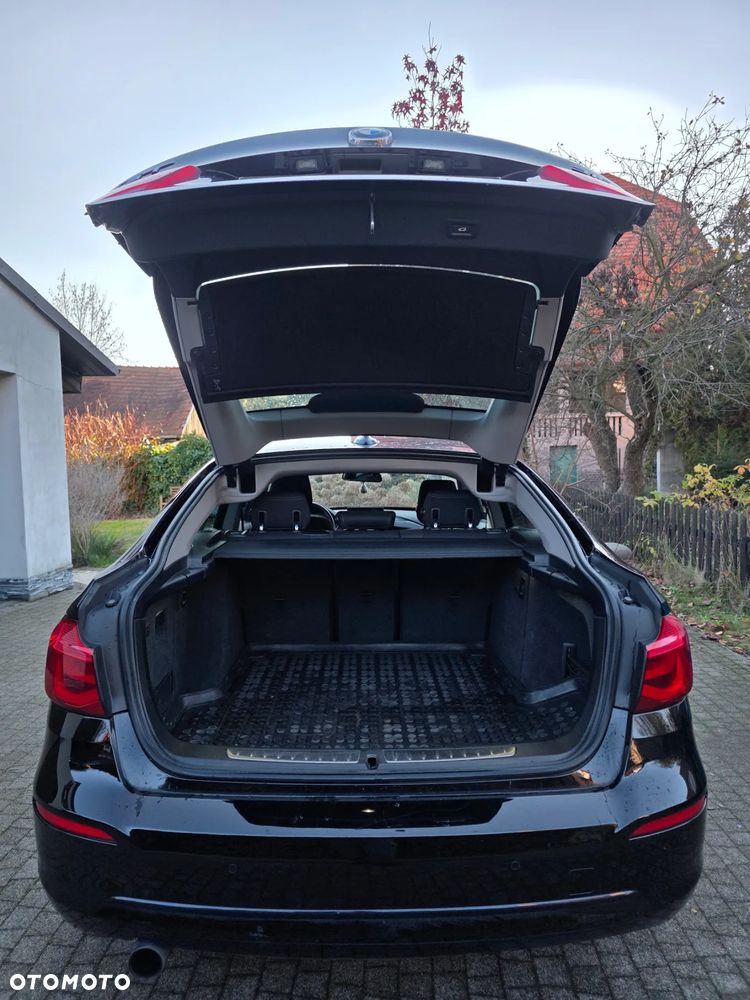 BMW 3GT 318d Sport Line - 12