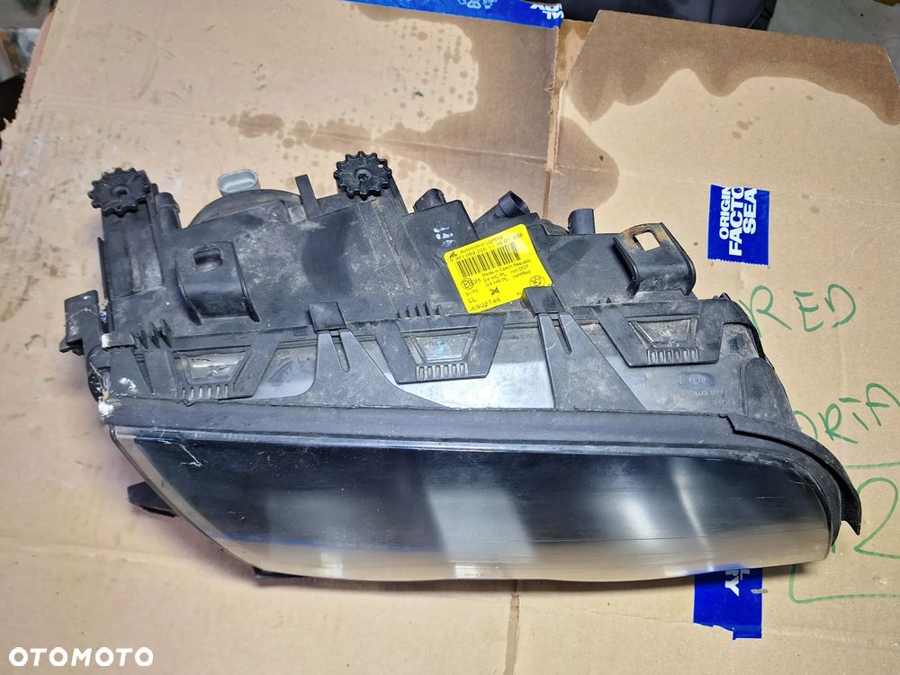 lampa przód prawa lub lewa  BMW E46 SEDAN 6902746 - 9