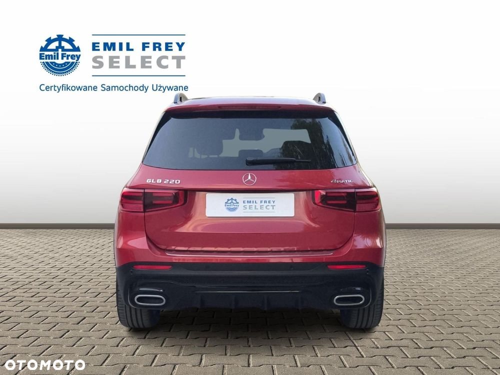 Mercedes-Benz GLB - 4