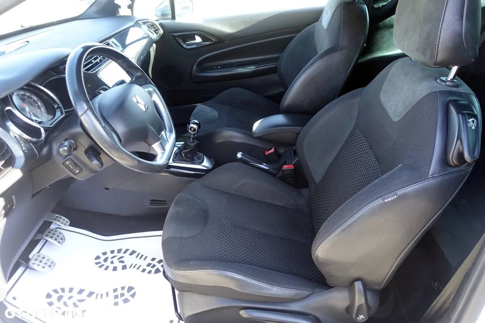 Citroën DS3 e-HDi 115 FAP SportChic - 12
