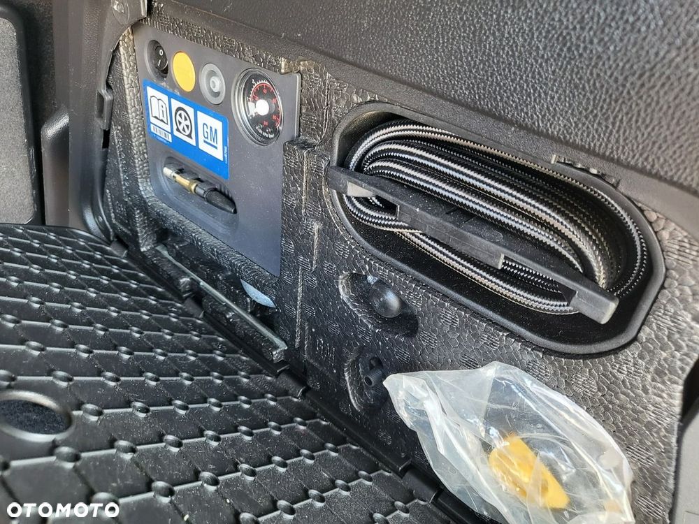 Opel Meriva - 23