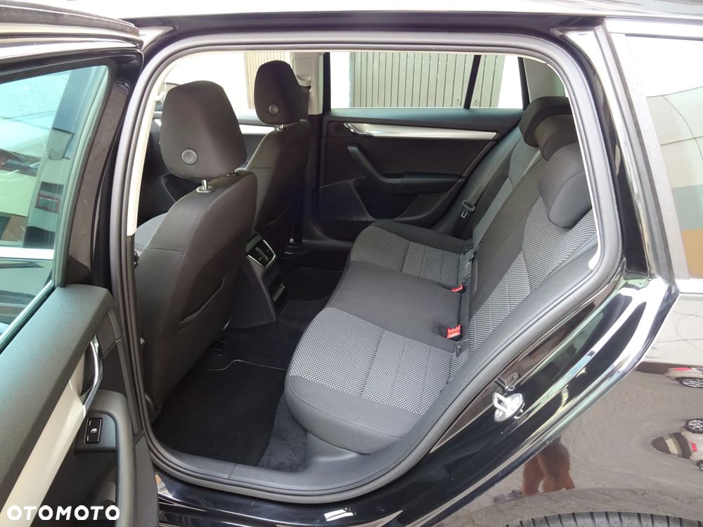 Skoda Octavia 1.6 TDI (Green tec) Style - 9