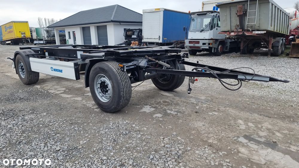 Krone 19.500zł netto KRONE 5.60M DO ZABUDOWY DO MLEKA WYWROT 2017ROK OPONY 385/65R22.5 ST.bdb MOŻLIWOŚĆ TRANSPORTU