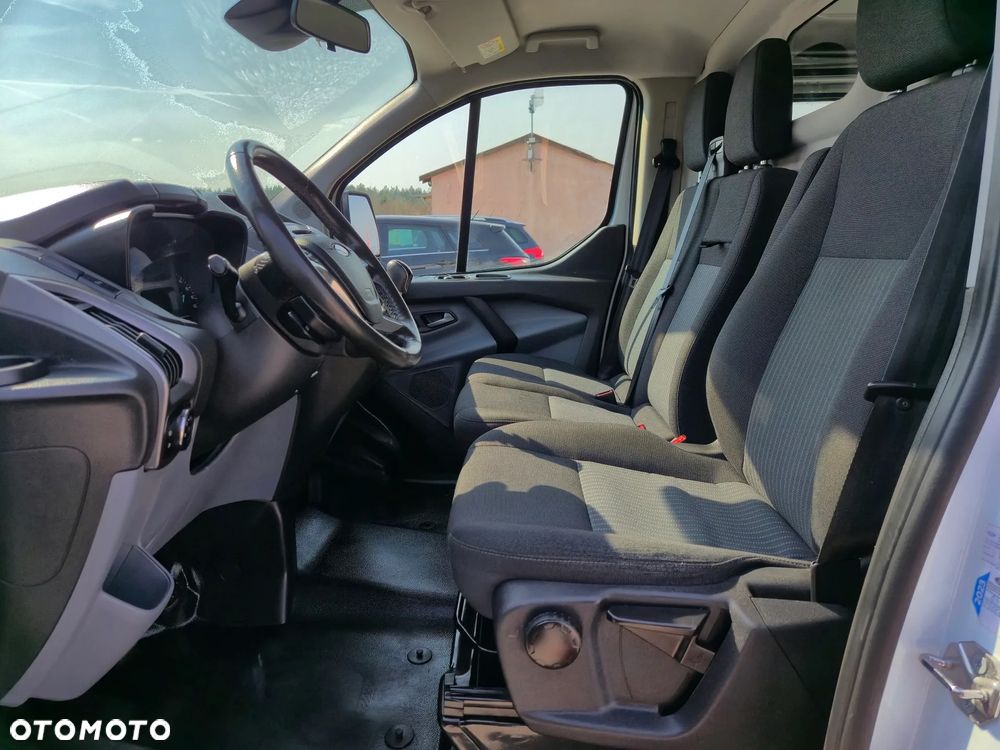 Ford TRANSIT CUSTOM - 20