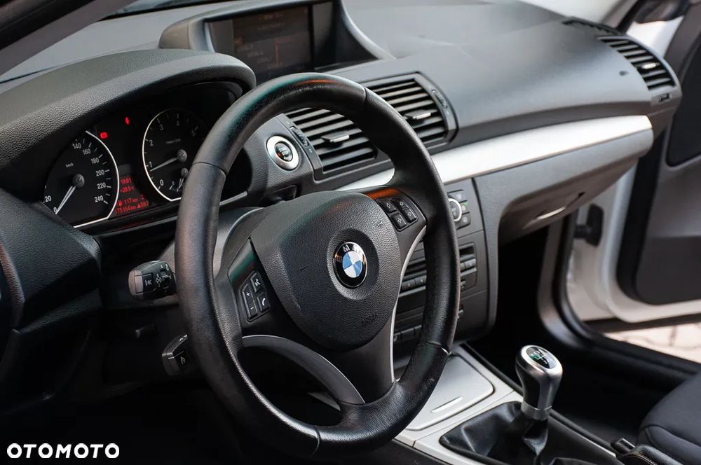 BMW Seria 1 116i - 14