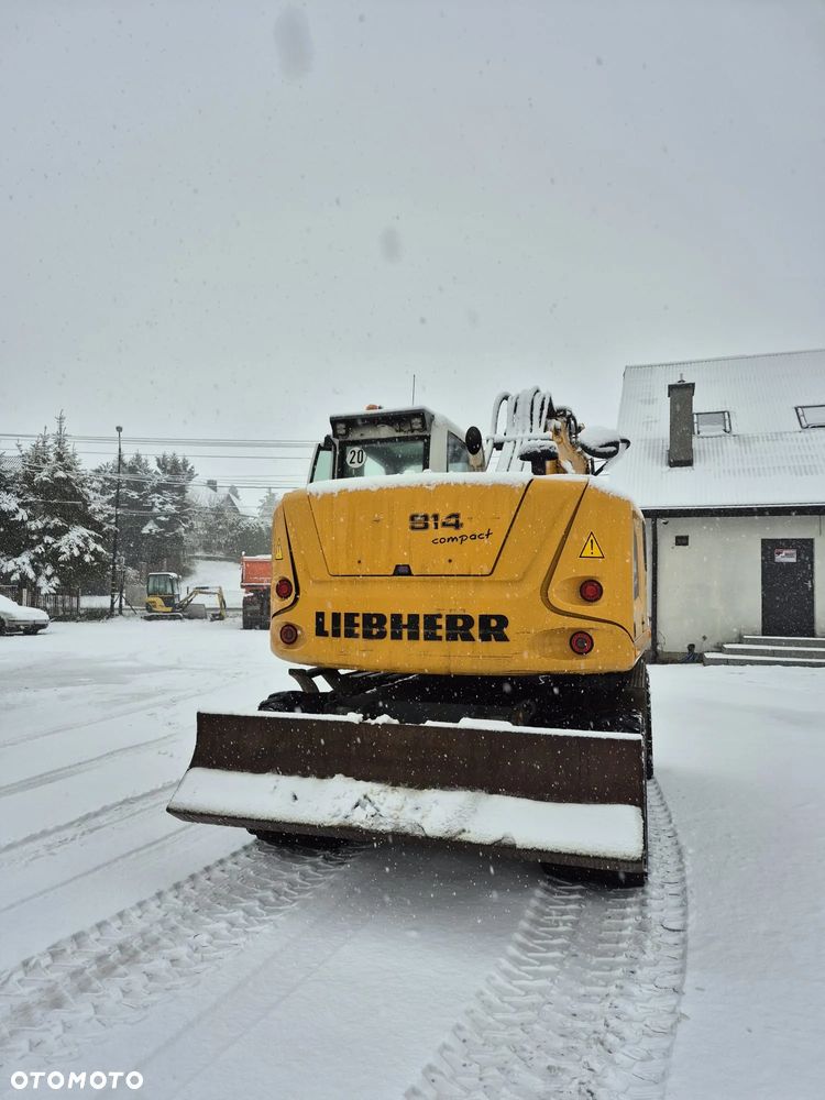 Liebherr A914 - 5