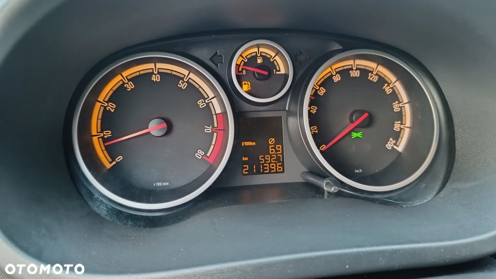 Opel Corsa 1.4 16V Edition 111 Jahre - 8