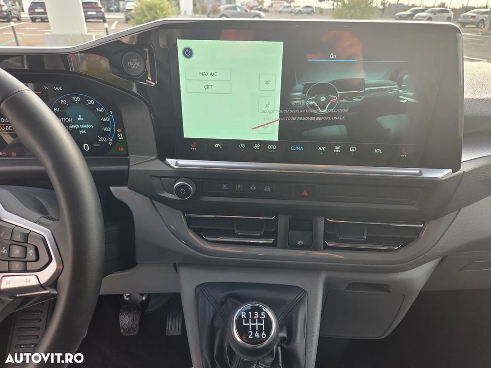 Volkswagen Caravelle - 10