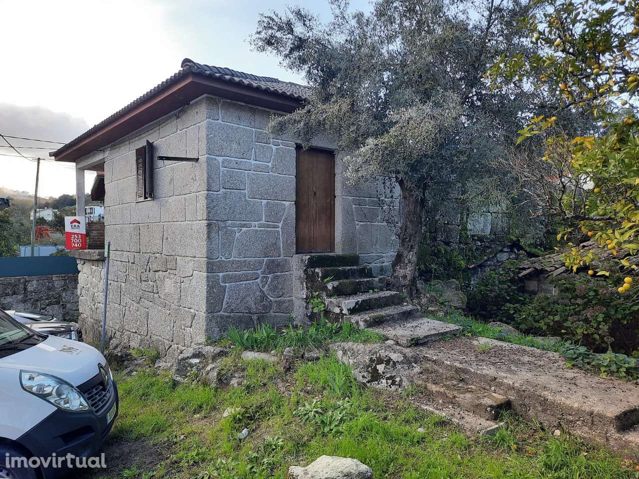 Moradia para restauro em Freitas - Grande imagem: 3/24