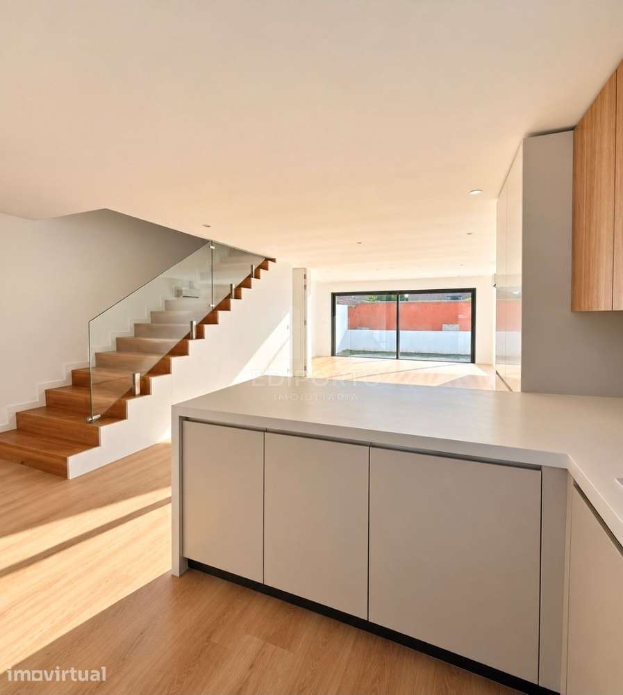 Moradia T3+1 com Terraço Panorâmico e Vista Mar - Leça da Palmeira - Grande imagem: 4/24