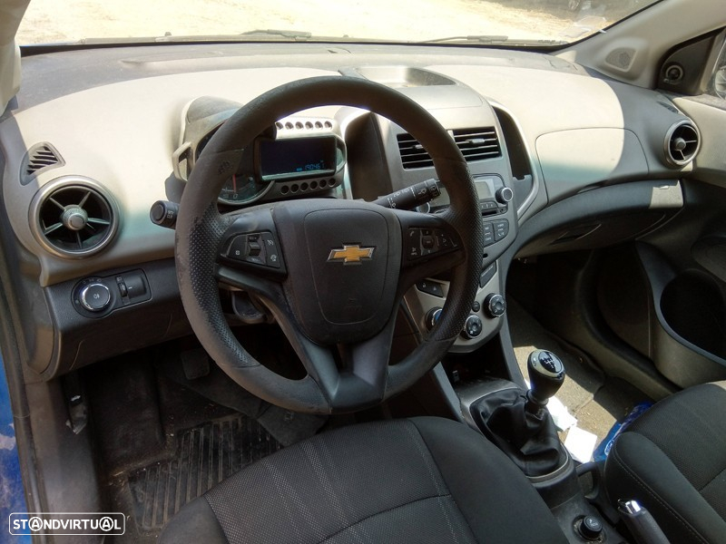 Chevrolet Aveo (T300) 1.3 VCDi 75cv - 2012 - Para Peças - 7
