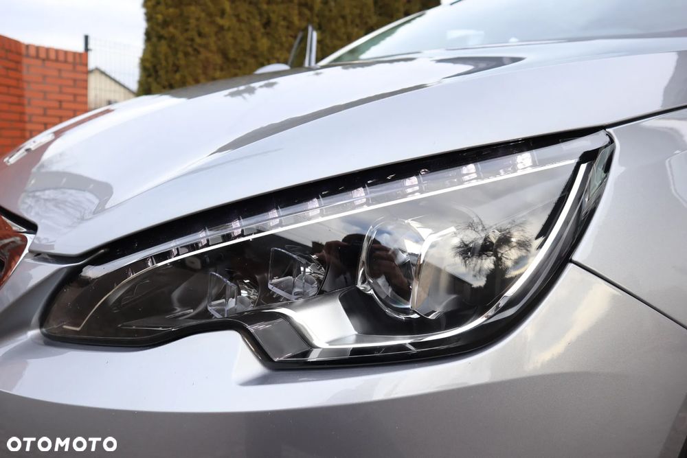 Peugeot 308 1.2 PureTech Allure Pack S&S - 22