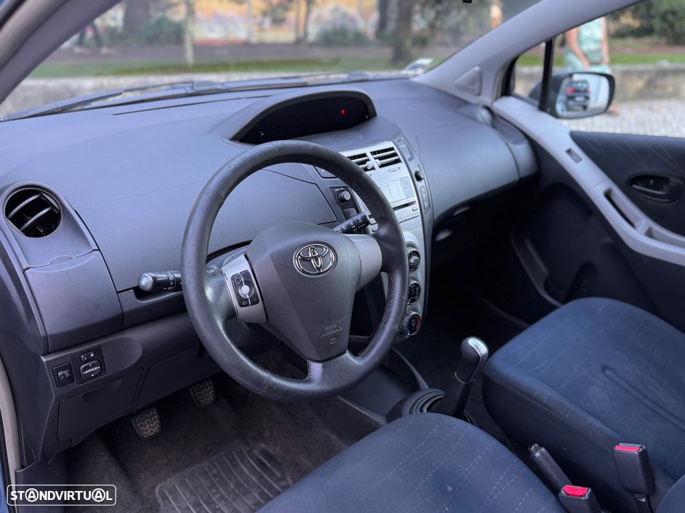 Toyota Yaris 1.0 VVT-i Sol - 6