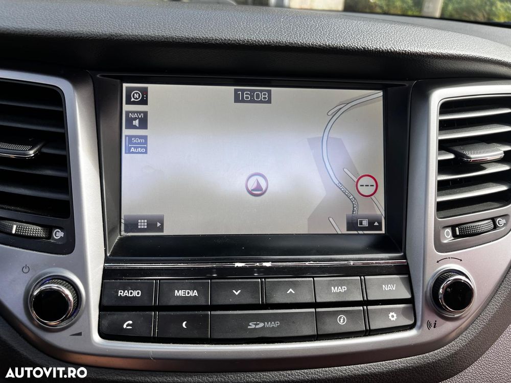 Hyundai Tucson 2.0 CRDI 4WD 6AT Luxury+ - 19