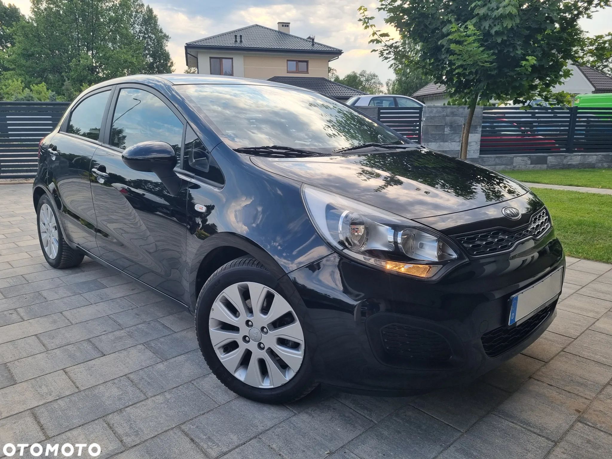 Kia Rio 1.2 Dream-Team Edition - 1