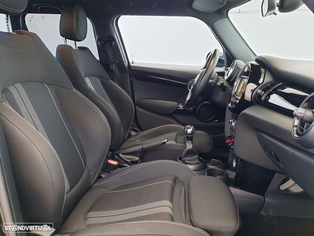 MINI 5 Portas Cooper D - 26