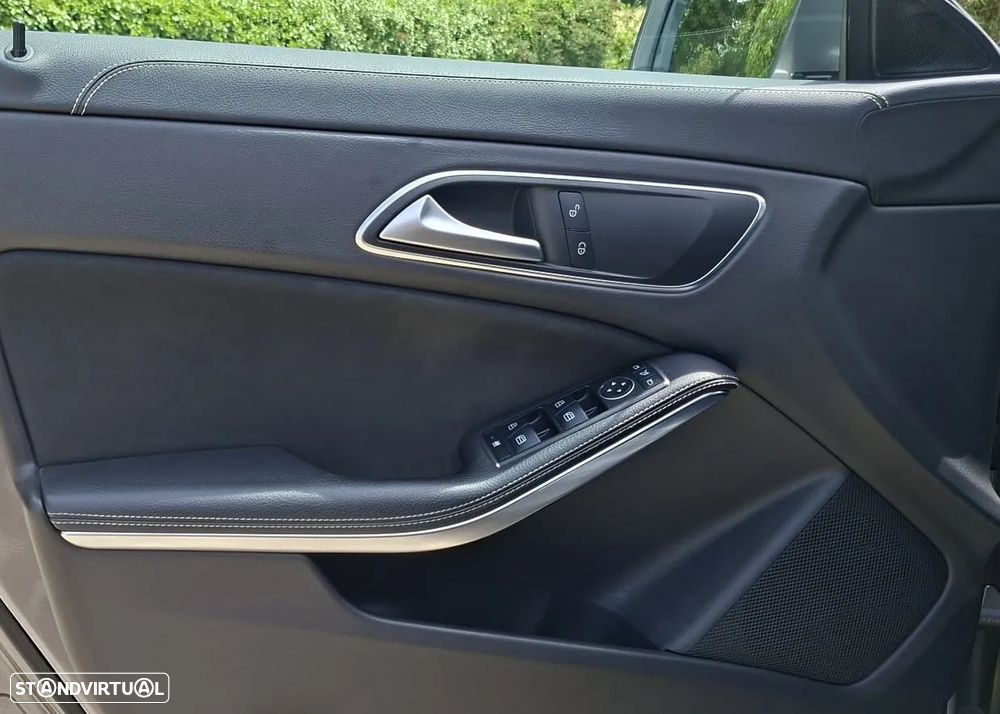 Mercedes-Benz CLA 180 d Shooting Brake AMG Line Aut. - 13