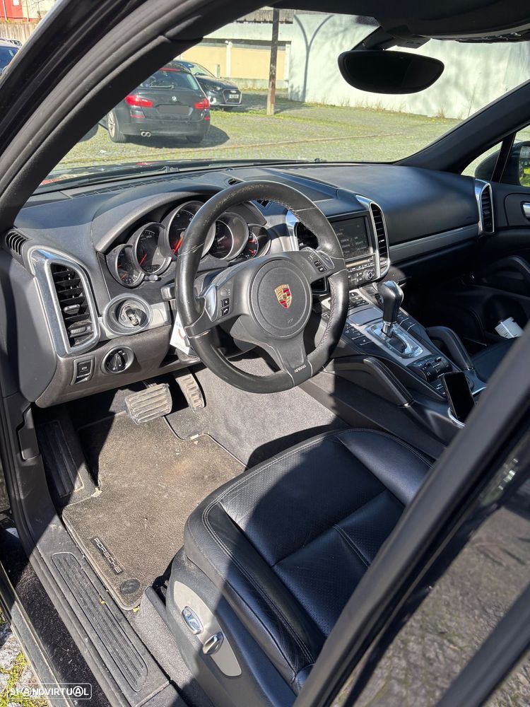 Porsche Cayenne Standard - 8