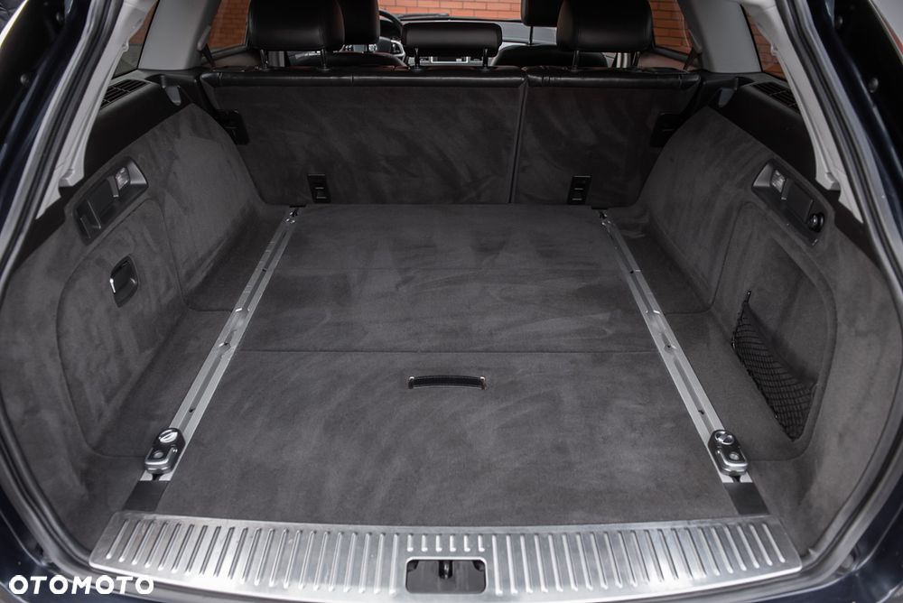 Jaguar XF 2.2 D Luxury - 30