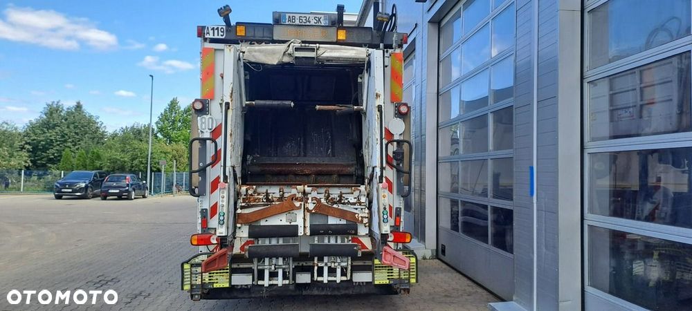 Renault Premium 280 - 8