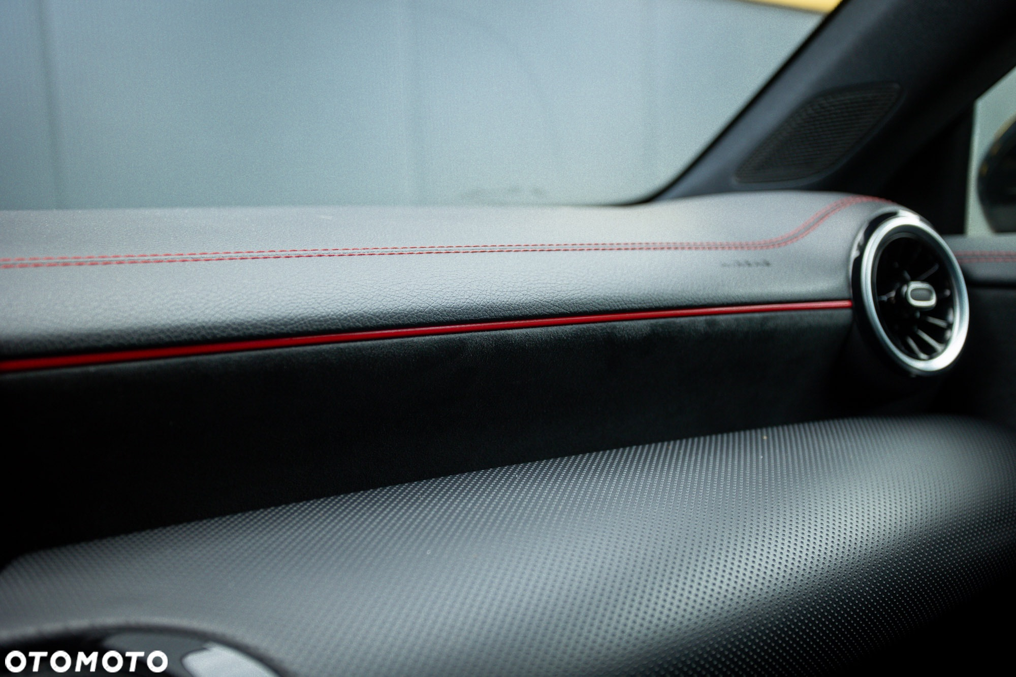 Mercedes-Benz CLA 250 AMG Line 7G-DCT - 34