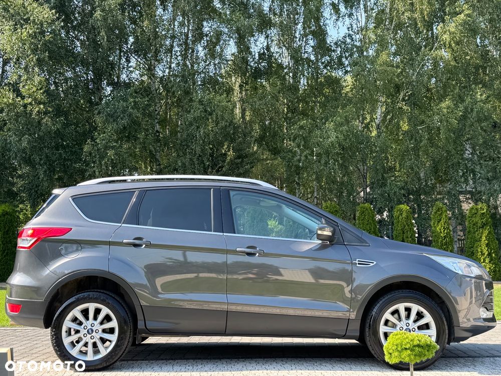 Ford Kuga 2.0 TDCi 2x4 Titanium - 24