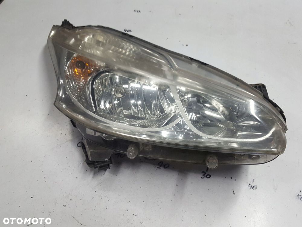 PEUGEOT 208 I 12-14r LAMPA PRAWA PRZÓD ANGLIK - 2