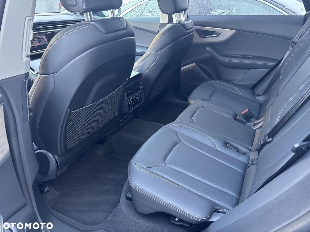 Audi Q8 - 32