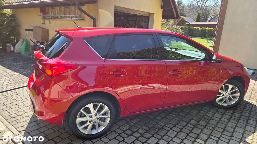 Toyota Auris 1.6 Prestige - 10