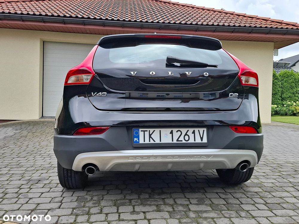 Volvo V40 Cross Country - 16