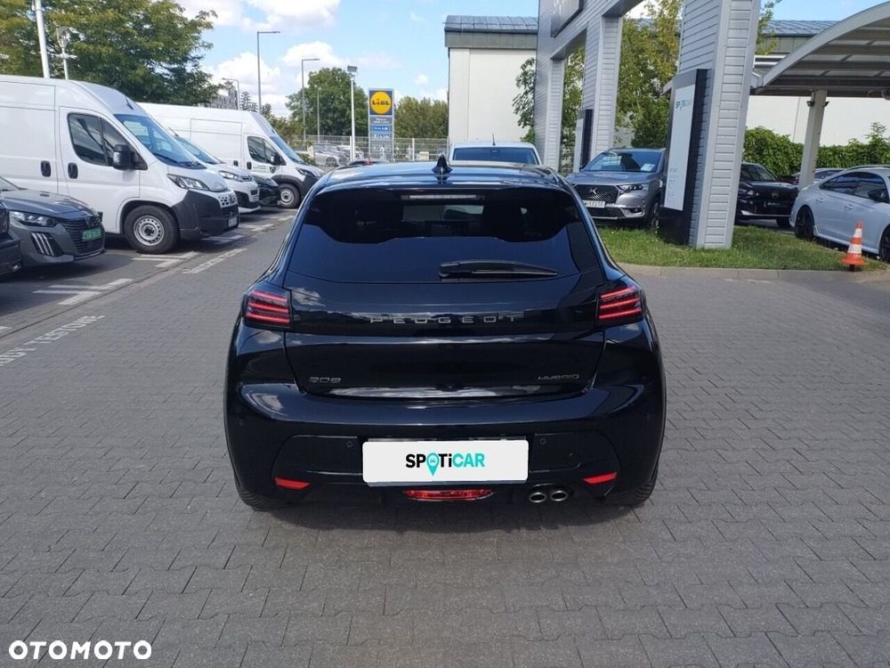 Peugeot 208 - 5