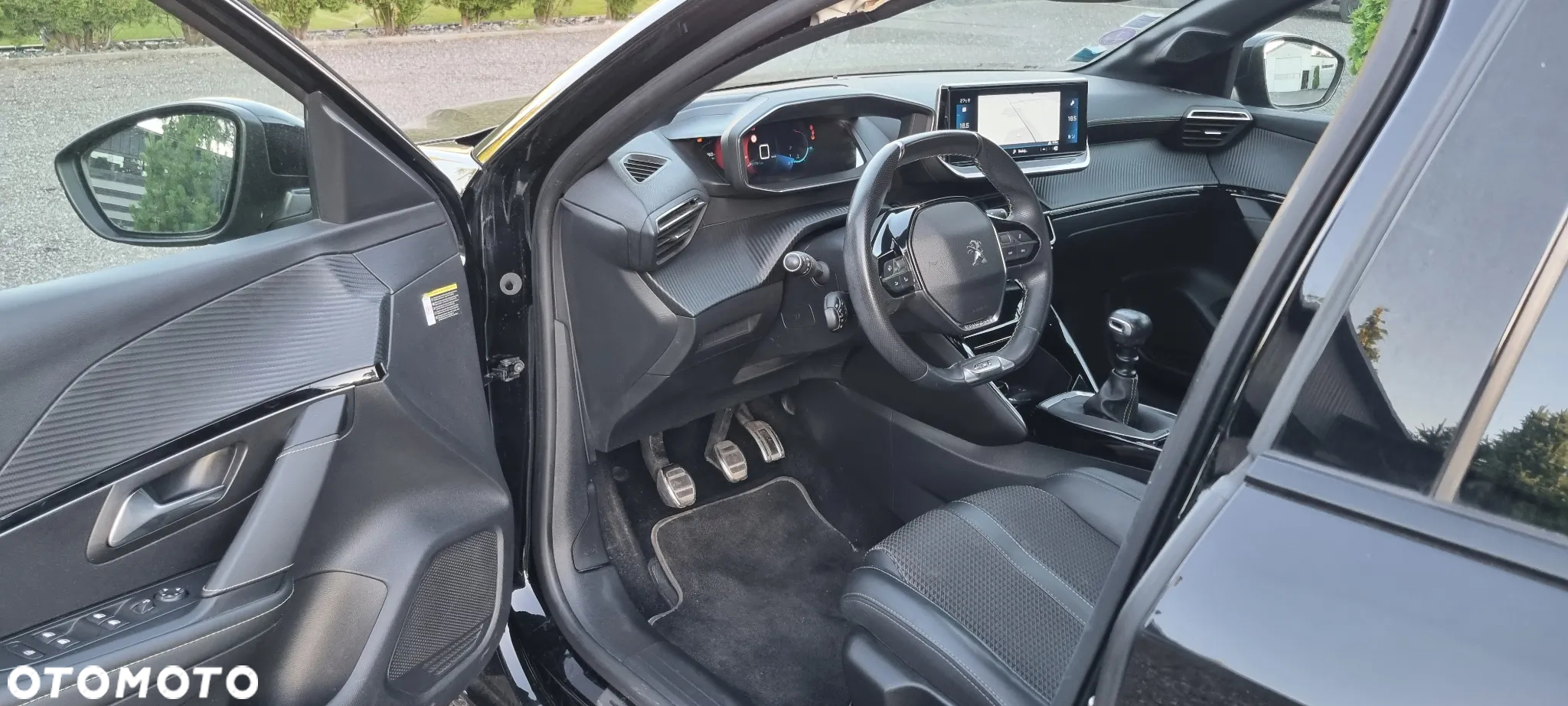 Peugeot 208 - 6