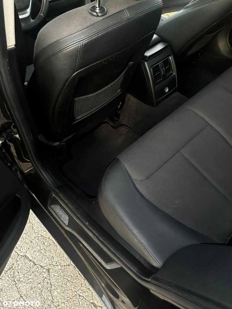 BMW Seria 3 320d xDrive - 23